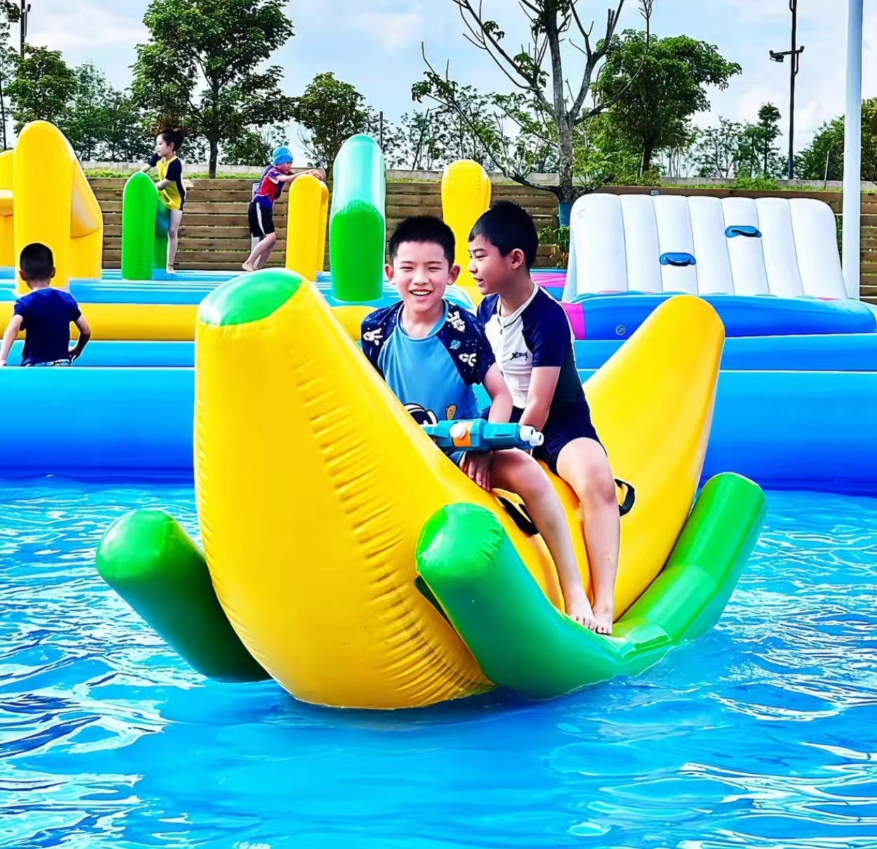 Banana seesaw