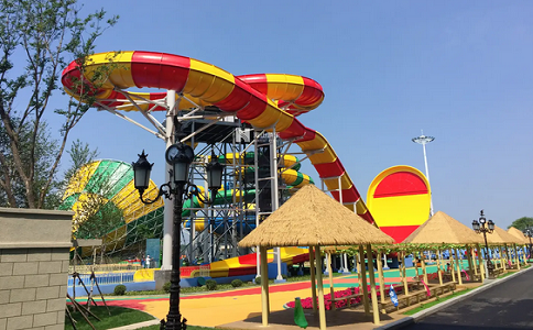 What are the innovative design trends of water amusement equ